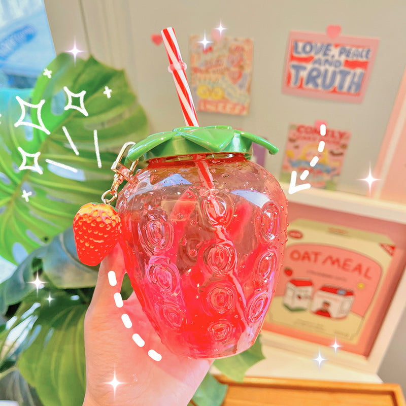 500ml Kawaii Strawberry Water Bottle Cute Strawberry Straw Water Bottle PP Milk Coffee Straw Cup Juice Drinkware Kitchen